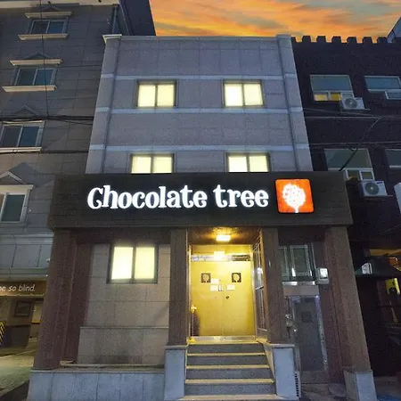 Chocolate Tree Sinchon Hotel