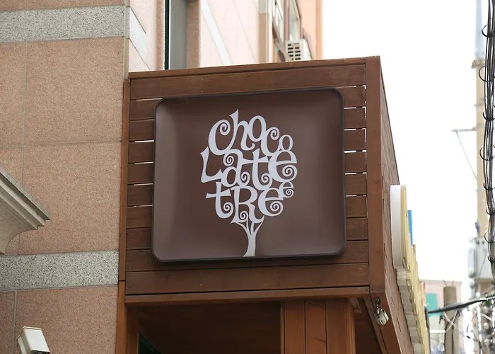 Chocolate Tree Sinchon 2* Seúl