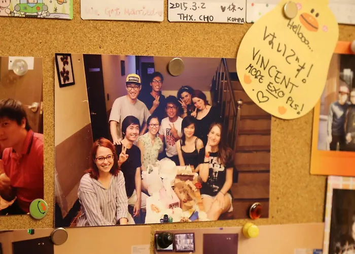 Pensión Chocolate Tree Sinchon 2*